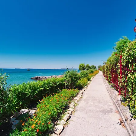 Marina View Апартаменти Светий Влас